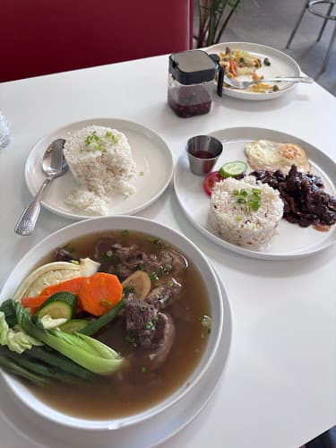 Mo Nina's Filipino Restaurant