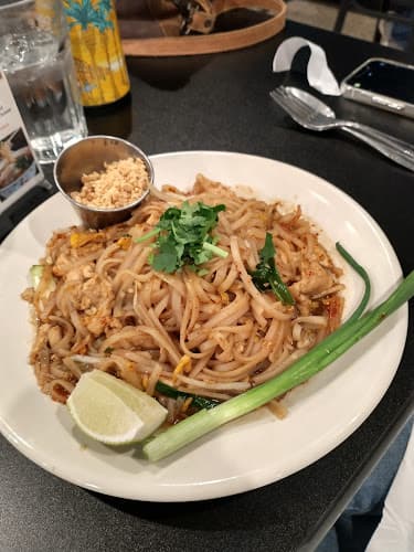 Arroy Thai & Filipino Restaurant